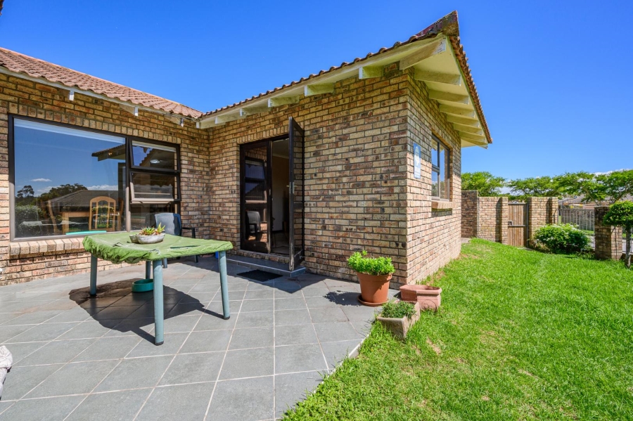 3 Bedroom Property for Sale in Beverley Grove Eastern Cape